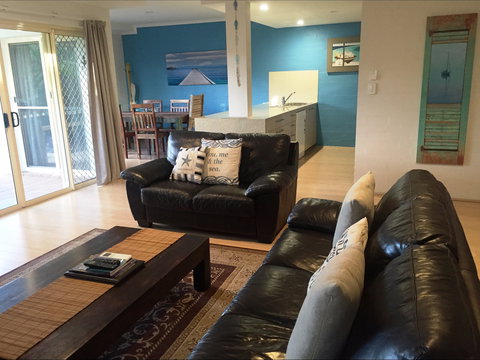 Mariner Bay Apartments - Tourism Caloundra 0