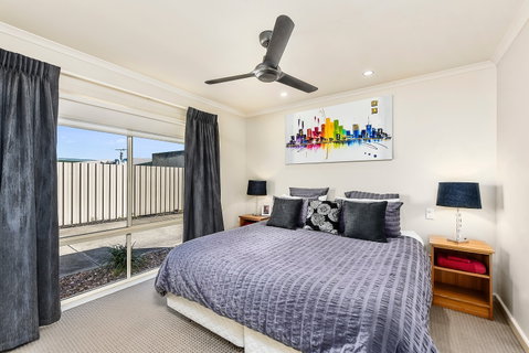 Mount Gambier Apartments - City Fringe Apartment A - Tourism Caloundra 0