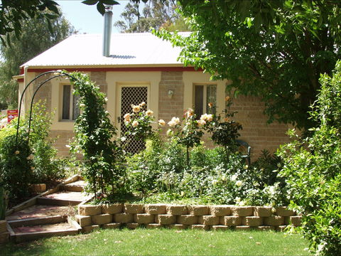 Riesling Trail And Clare Valley Cottages - Tourism Caloundra 0
