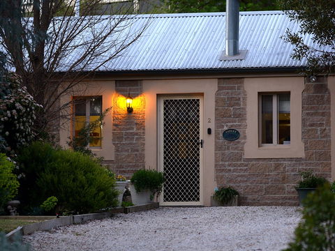 Riesling Trail And Clare Valley Cottages - Tourism Caloundra 2