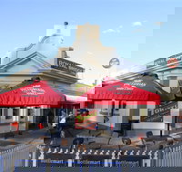 Royal Bridge Hotel Barham - Tourism Caloundra