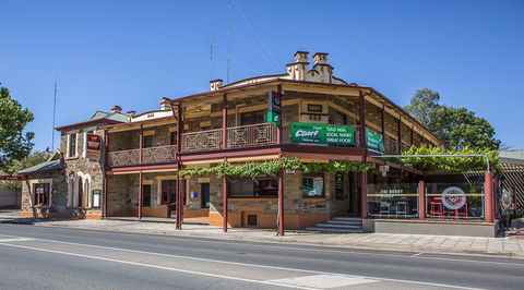 The Bentley's Hotel Motel - Tourism Caloundra 0