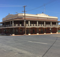 Tottenham Hotel - Tourism Caloundra
