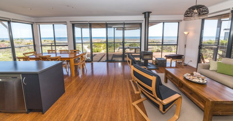 20 Lady Bay Road - Tourism Caloundra 2