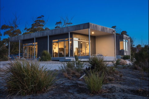 Aplite House - Tourism Caloundra 1