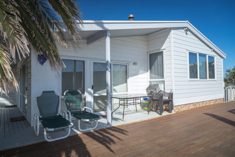 At The Beach - Tourism Caloundra 2