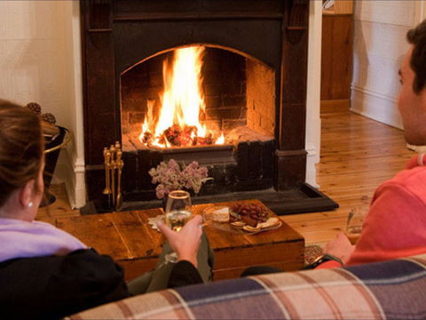 Brown's House Bed & Breakfast - Tourism Caloundra 0