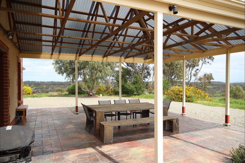 Clare View Accommodation - Clare View House - Tourism Caloundra 2