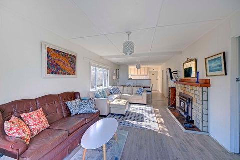 Cove Cottage - Tourism Caloundra 2