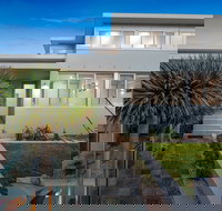 Elanora - Tourism Caloundra