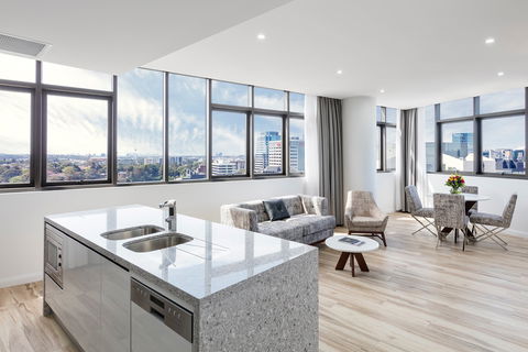 Meriton Suites Church Street, Parramatta - Tourism Caloundra 0
