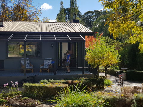 Mountain River House - Tourism Caloundra 0
