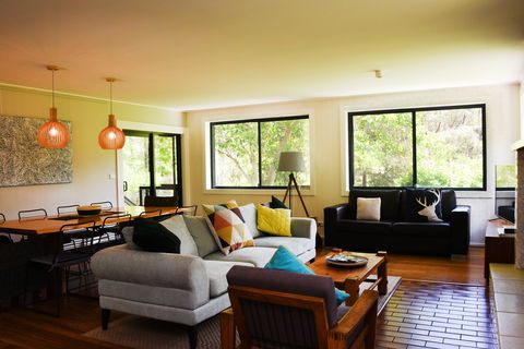Mountain River House - Tourism Caloundra 2