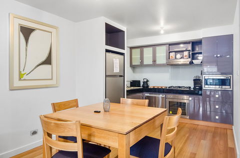 Mt Gambier Apartments - Tourism Caloundra 1