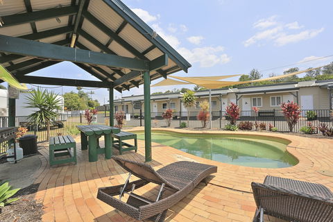 Ned Kelly's Motel - Tourism Caloundra 0