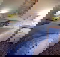 Poets On Mertin - Tourism Caloundra