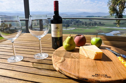 Riverview Lodge - Tourism Caloundra 2