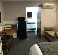 Roydons Motor Inn - Tourism Caloundra