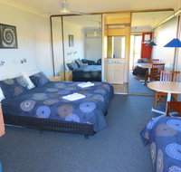 Sisleys Motel - Tourism Caloundra