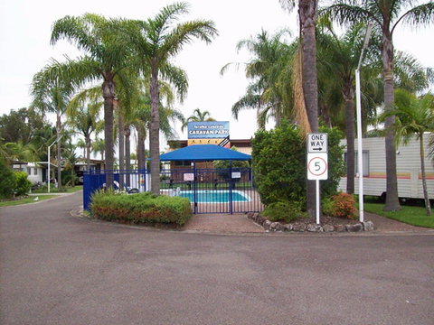 Teralba Lakeside Caravan Park - Tourism Caloundra 0