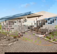 The Lake House - Tourism Caloundra