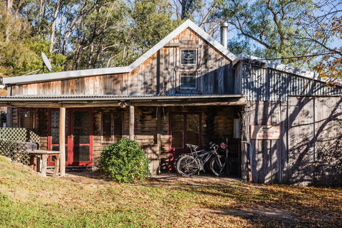 The Boiling Billy Barn - Tourism Caloundra 0