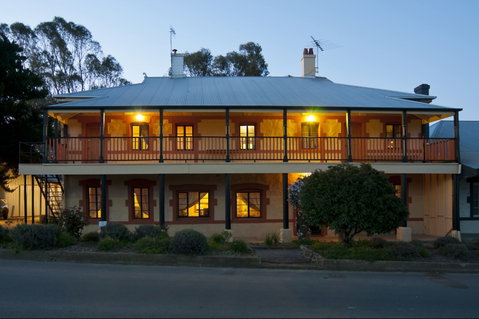 The Coffee Palace - Tourism Caloundra 0