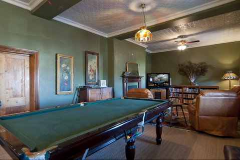 The Coffee Palace - Tourism Caloundra 2