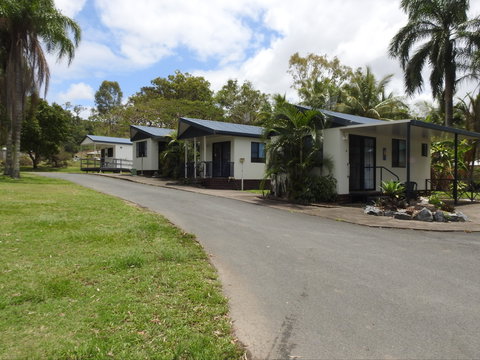 Tropicana Caravan Park Sarina - Tourism Caloundra 0