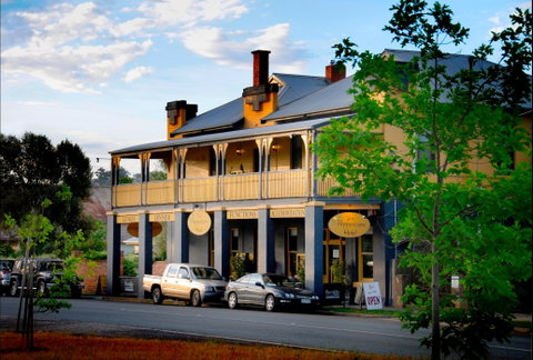 Yea Peppercorn Hotel - Tourism Caloundra 0