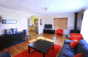 Off Mountain Accommodation - Tourism Caloundra 3