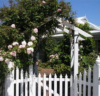 Durack House Bed  Breakfast - Tourism Caloundra
