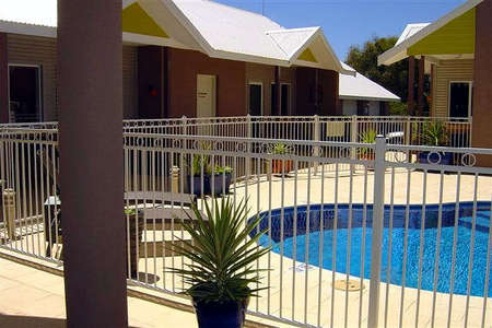 Gecko Lodge - Tourism Caloundra 0