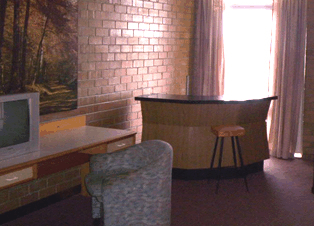 Red Castle Motor Inn - Tourism Caloundra