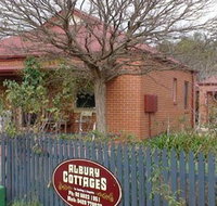 Albury Cottages - Tourism Caloundra