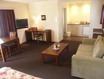 Armidale Pines Motel - Tourism Caloundra 3