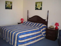 Hideaway Motor Inn - Tourism Caloundra 1