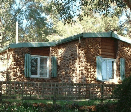 Gum Grove Chalets - Tourism Caloundra 1