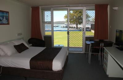 Zorba Motel - Tourism Caloundra 0