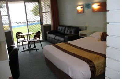Zorba Motel - Tourism Caloundra 3