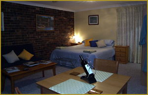 Henlie Park Bed & Breakfast - Tourism Caloundra 0
