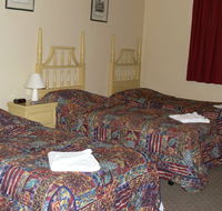 Knickerbocker Hotel Motel - Tourism Caloundra