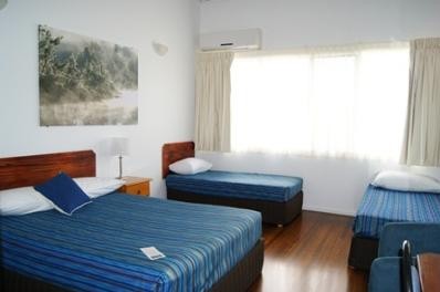 Diggers Tavern - Tourism Caloundra 3