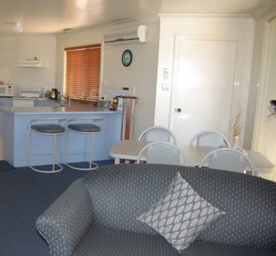 Captains Quarters - Tourism Caloundra 4