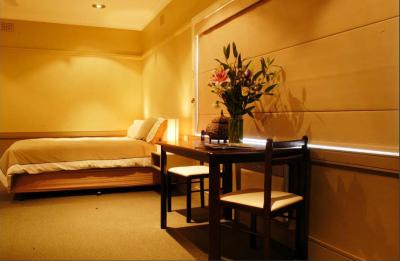 Manning Motel - Tourism Caloundra 2