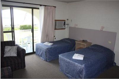 Edgewater Gardens - Tourism Caloundra 1