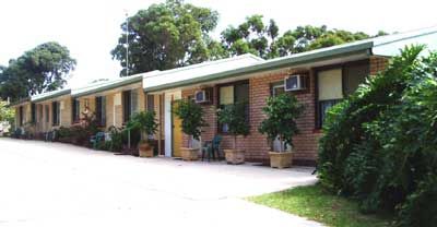 Clovelly Holiday Units - Tourism Caloundra 2