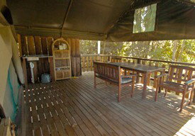 Lions Den Hotel - Tourism Caloundra 2