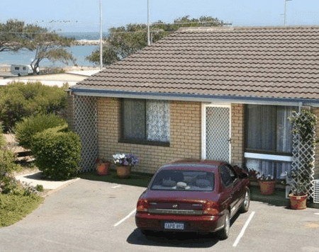 Port Denison Holiday Units - Tourism Caloundra