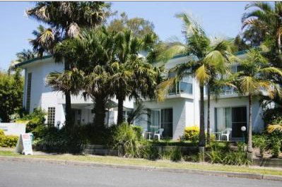 Blueys By The Beach Motel - Tourism Caloundra 2